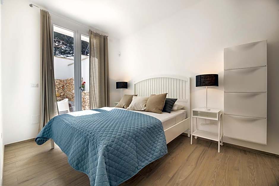 Photo 1 of 11 of Double Room