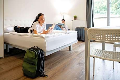 Deluxe Studio with Balcony (2 people)