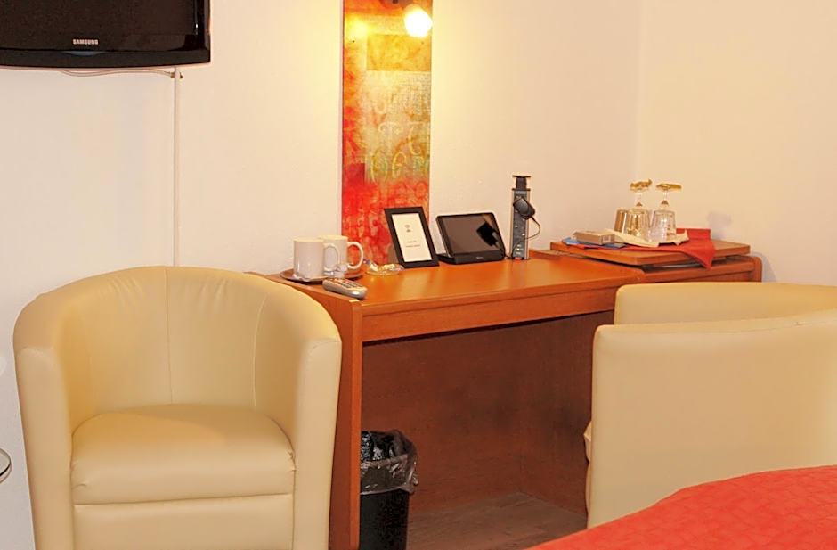 Arador-City Hotel