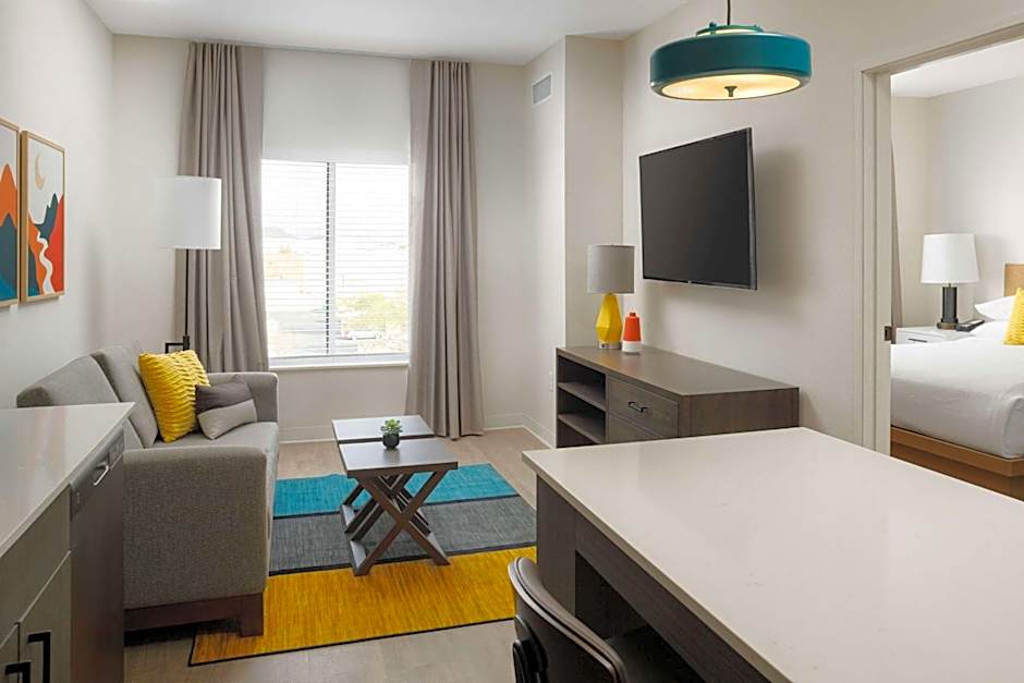 WaterWalk Extended Stay by Wyndham Jacksonville Deerwood Pk