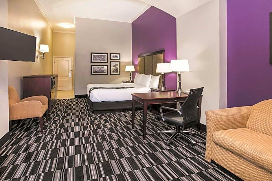 Baymont by Wyndham Dallas South-DeSoto