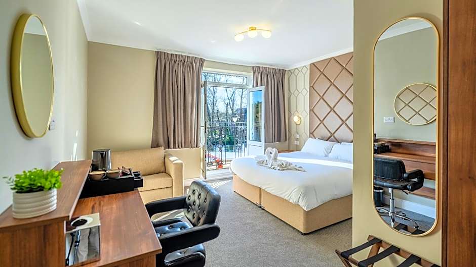 Uno Thames Hotel