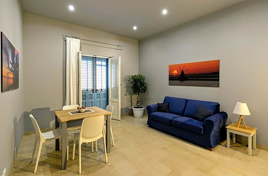 ZIBIBBO SUITES & ROOMS - Aparthotel in Centro Storico a Trapani