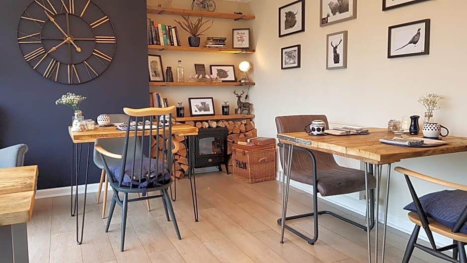 Airanloch Bed & Breakfast, Loch Ness, Adult Only