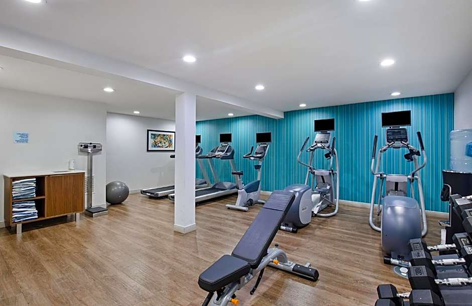 Holiday Inn Express & Suites Locust Grove By IHG