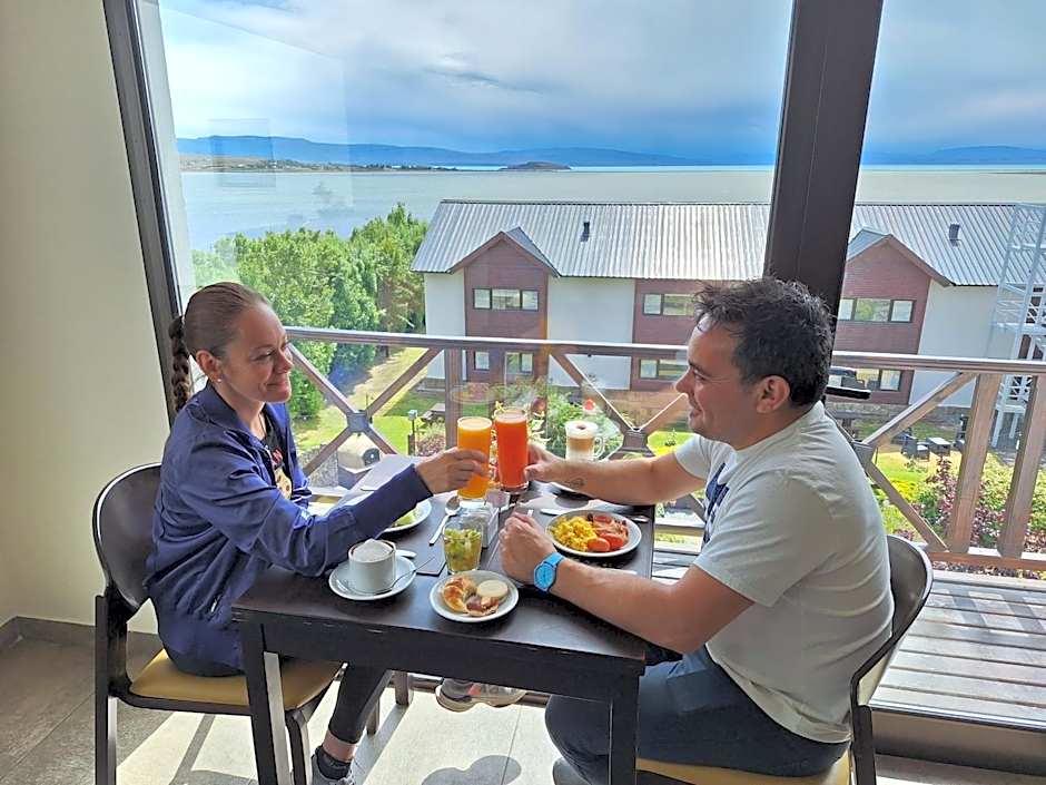 Xelena Hotel & Suites