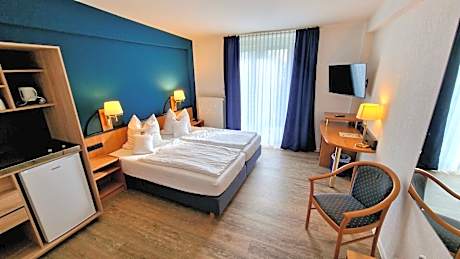 Double or Twin Room with Bathroom