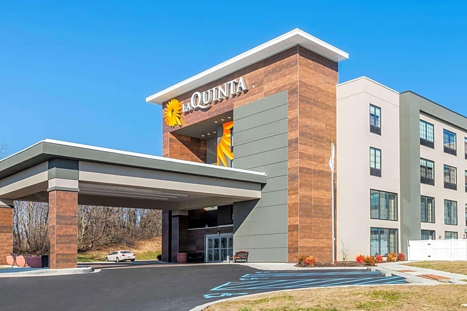 La Quinta Inn & Suites by Wyndham Aberdeen-APG