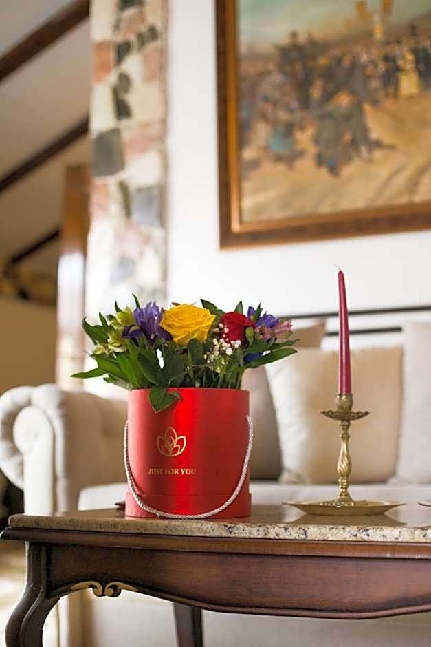 Hunter Prince Castle Hotel