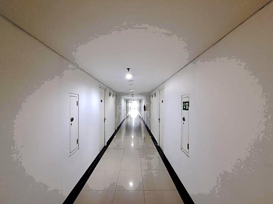 OYO Life 93140 Apartment Grand Sentraland By Fahri