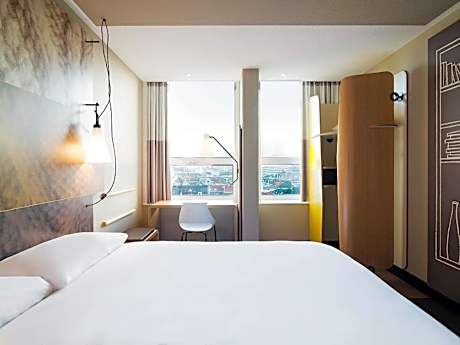 Standard Room with 1 double bed, Garden side, P anorama View, Skyline The Hague