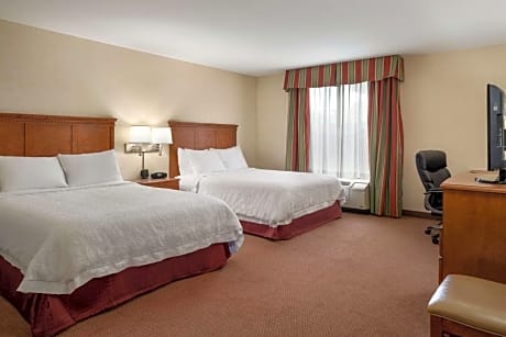 Room with Two Queen Beds - Non-Smoking