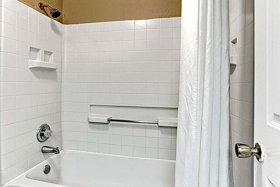 Super 8 by Wyndham Jackson/Ridgeland