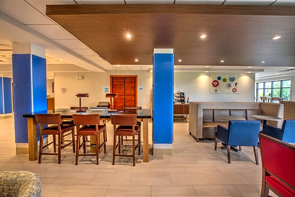 Holiday Inn Express Rochelle, an IHG Hotel