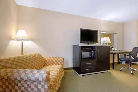 Quality Inn Ledgewood