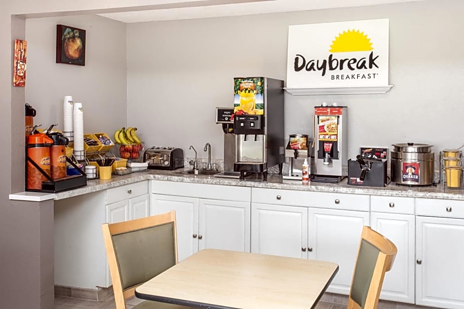 Days Inn by Wyndham Farmer City
