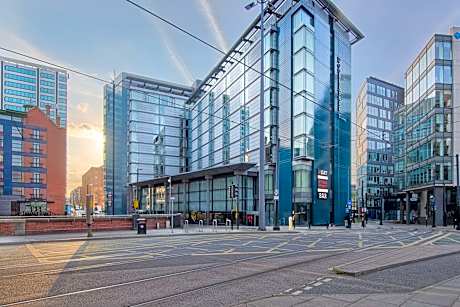 DoubleTree By Hilton Manchester Piccadilly Place