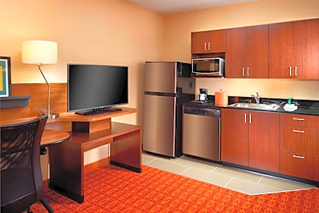 King Studio with Sofa Bed - Hearing Accessible