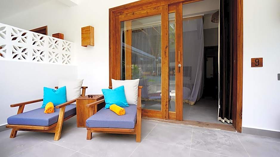 Casa Beach Hotel "Casa Del Mar"