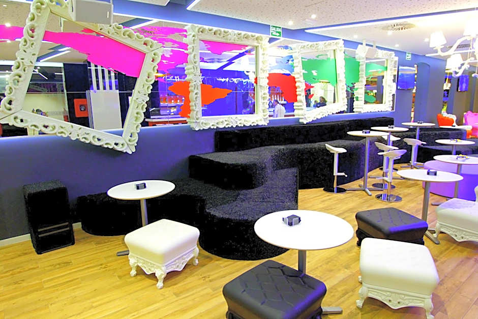 Urban Youth Hostel