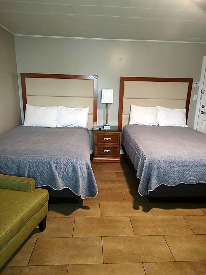 Vacationland Inn & Suites