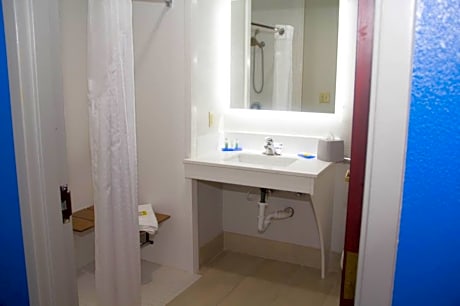 King Room with Mobility Accessible Roll In Shower - Non-Smoking