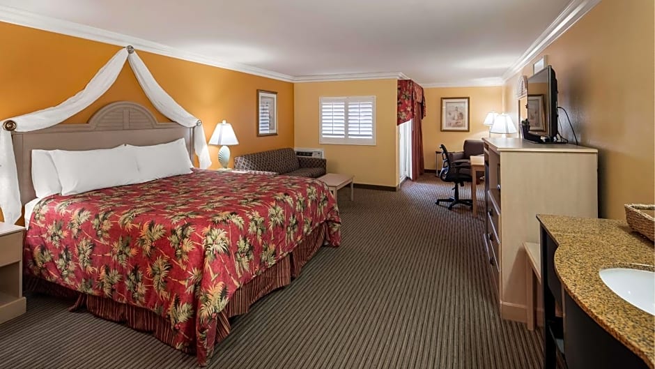 Best Western - Harbour Inn & Suites