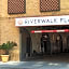 Riverwalk Plaza Hotel And Suites