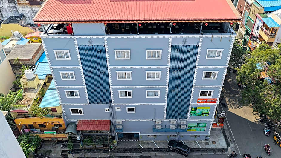 Anna Residency- White Town