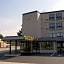 River Rapids Inn