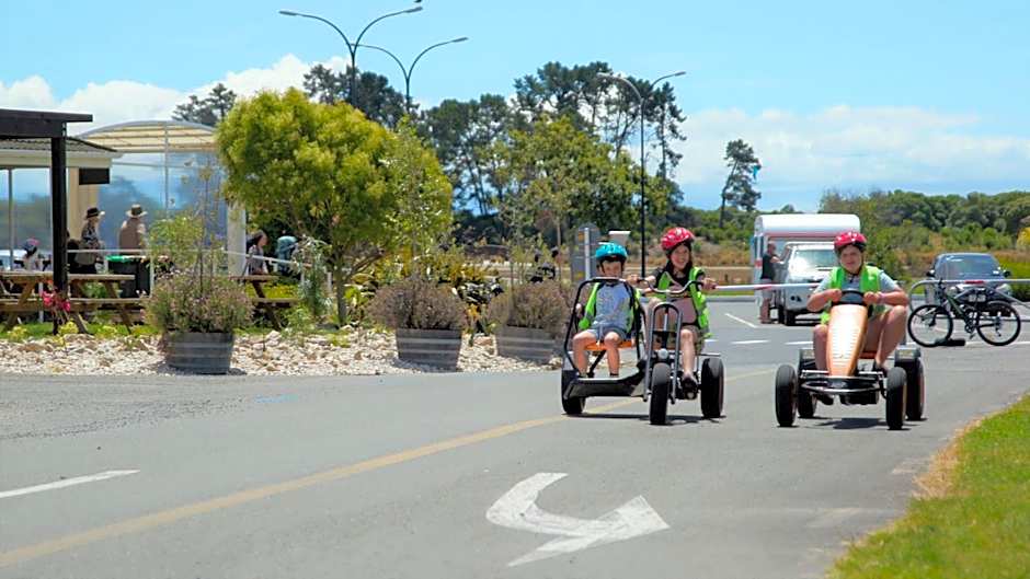 Tāhuna Beach Holiday Park