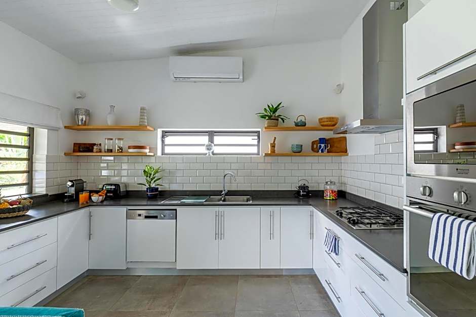 Charming 3-Bedroom Villa with Pool in Grand Baie