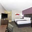 La Quinta Inn & Suites by Wyndham Blue Springs