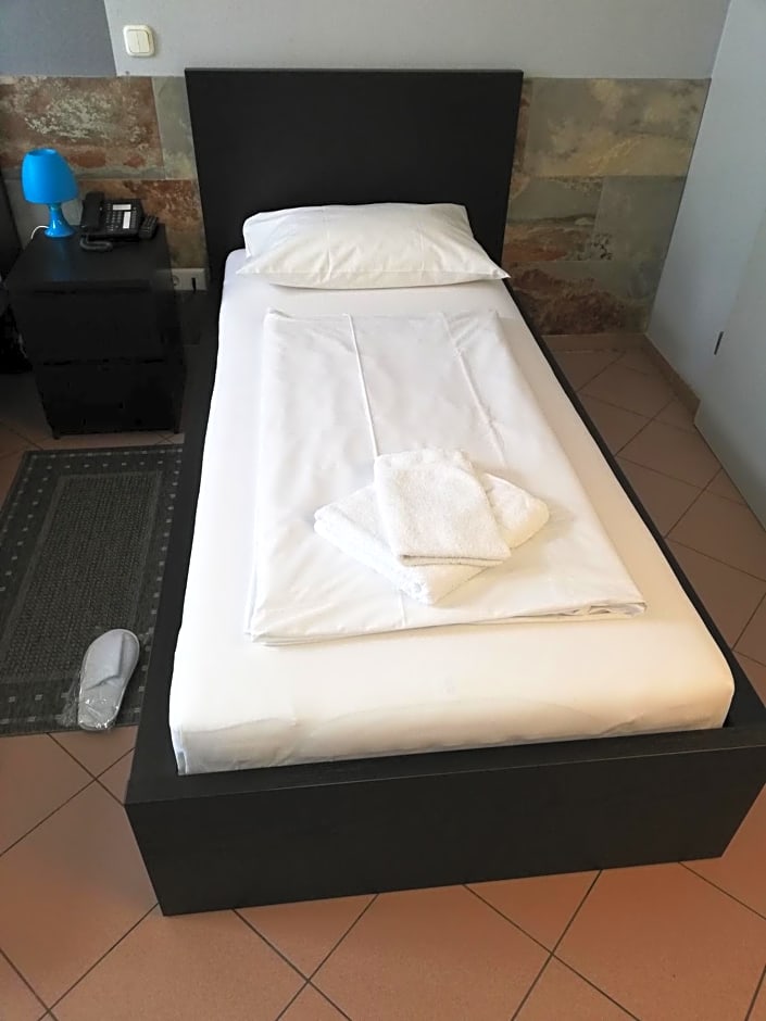 Angel Hotel