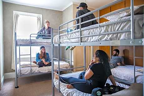 Bed in 8-Bed Mixed Dormitory Room