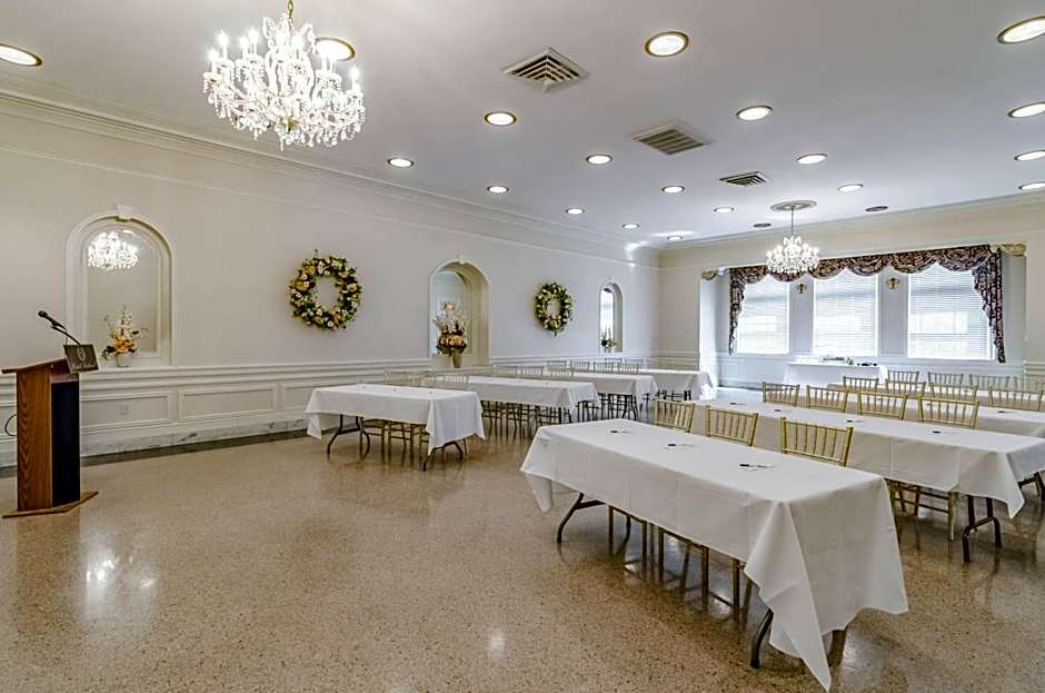 Hotel Bothwell Sedalia Central District, an Ascend Collection Hotel