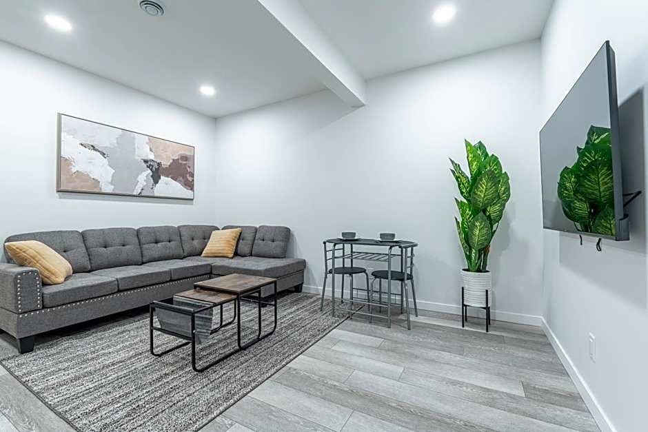 Stylish Getaway 2BD Basement by YMCA and South Health Campus Hospital