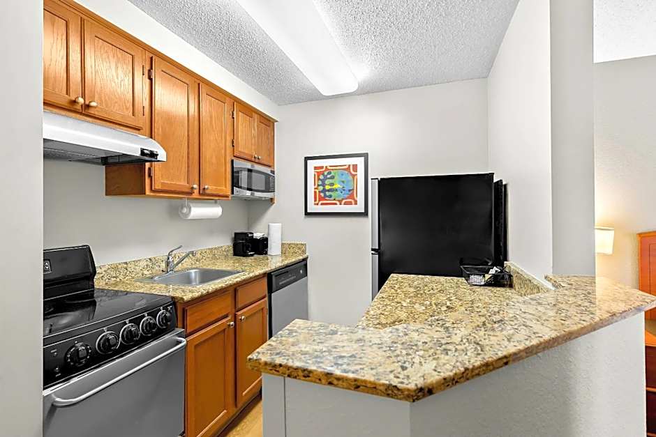 MainStay Suites Middleburg Heights Cleveland Airport