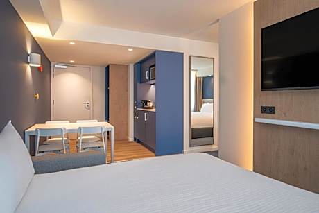 Two-Bedroom Suite