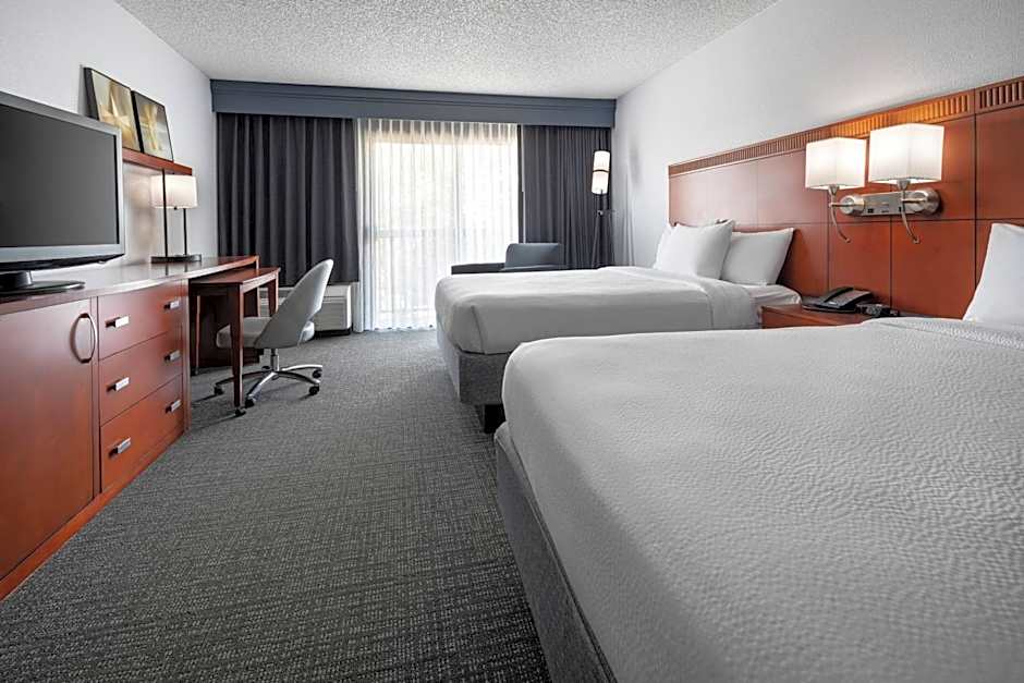 Photo 1 of 4 of 2 Queen Beds, Hearing/Mobility Accessible, Bathtub