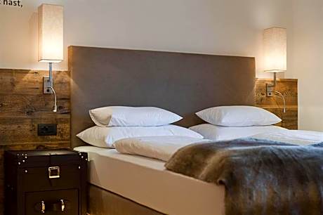 Apartment with Steam Bath