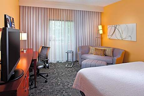 Room, 2 Double Beds, Courtyard View (2 Double Beds)