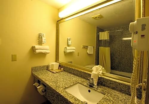 Sunburst Spa & Suites Motel – Culver City, CA