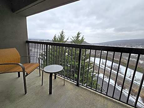 One-Bedroom Suite with One King Bed