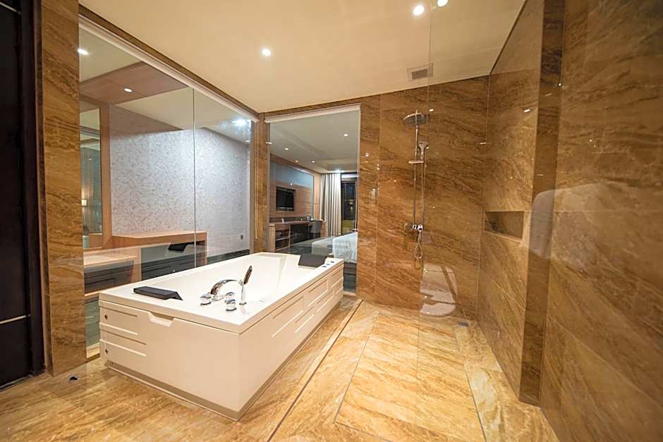 Taman Prakerti Bhuana Hotel