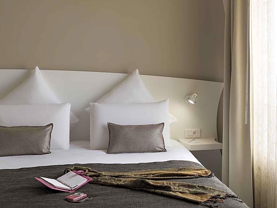 Mercure Paris Levallois Perret Hotel