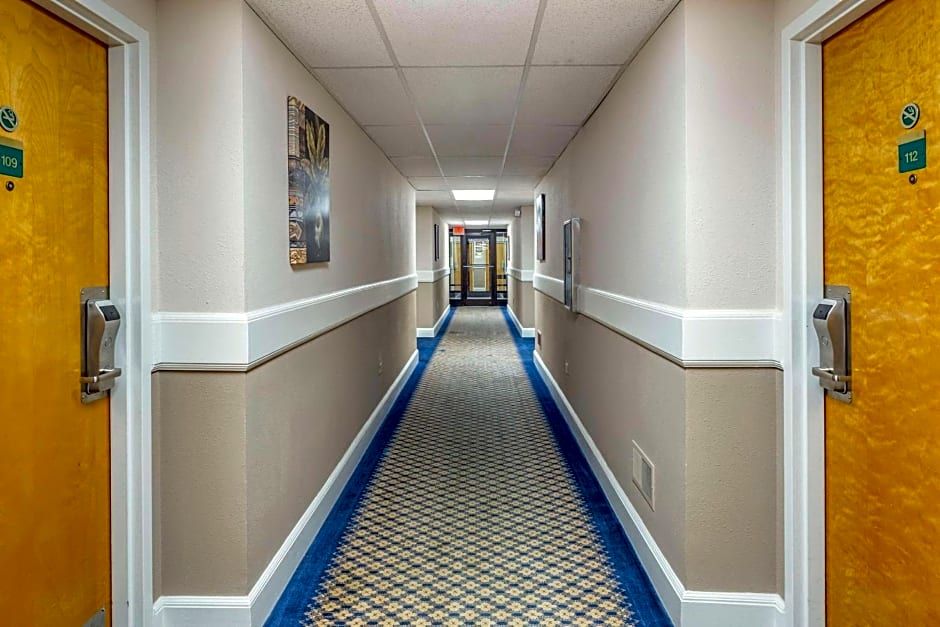 Econo Lodge & Suites Southern Pines