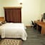 Richmond Hotel & Suites