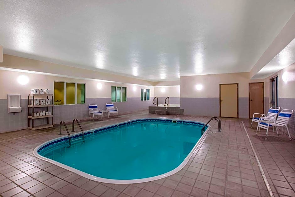 La Quinta Inn & Suites by Wyndham Lincoln