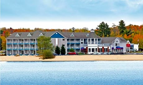 Ramada by Wyndham Mackinaw City Waterfront